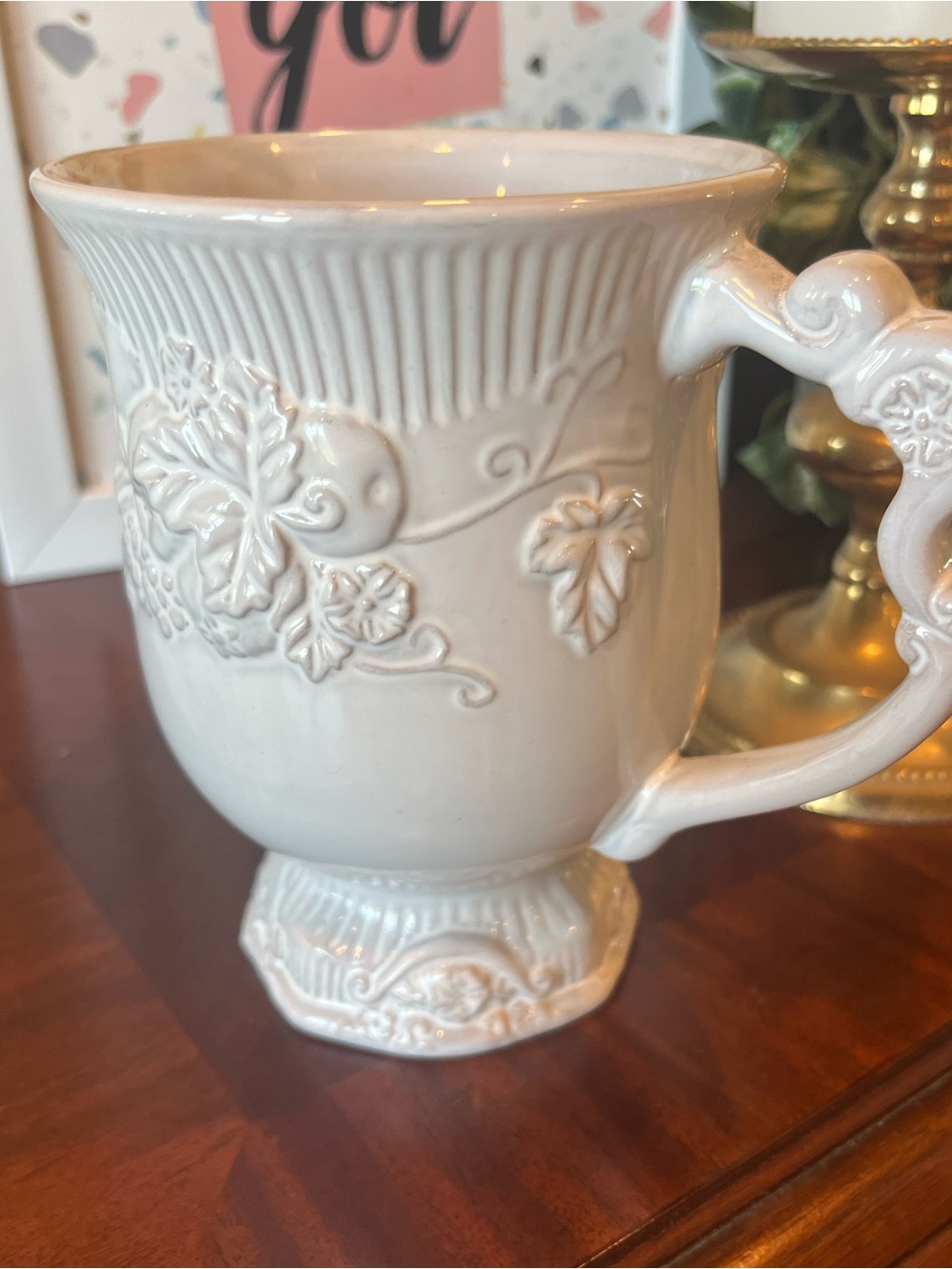 Jane Seymour St Catherine’s Court Serenade White Embossed Tall Ceramic Mug